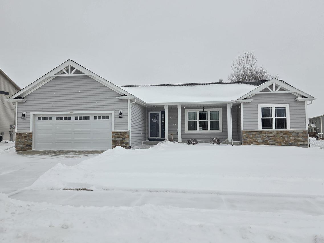 503 Pine Hollow, Watertown, WI 53094