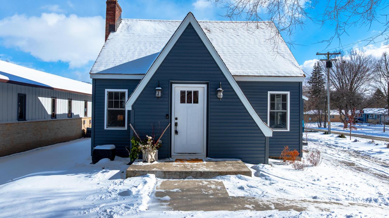 1 Merrill Crest Dr, Madison, WI 53705