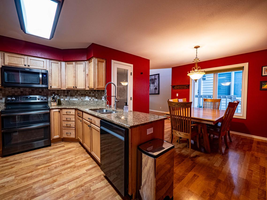 N34W23861 Grace Ave #B, Pewaukee, WI 53072