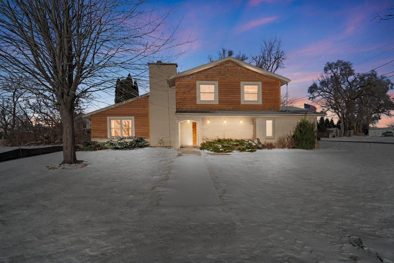 808 Lake Geneva Blvd, Lake Geneva, WI 53147