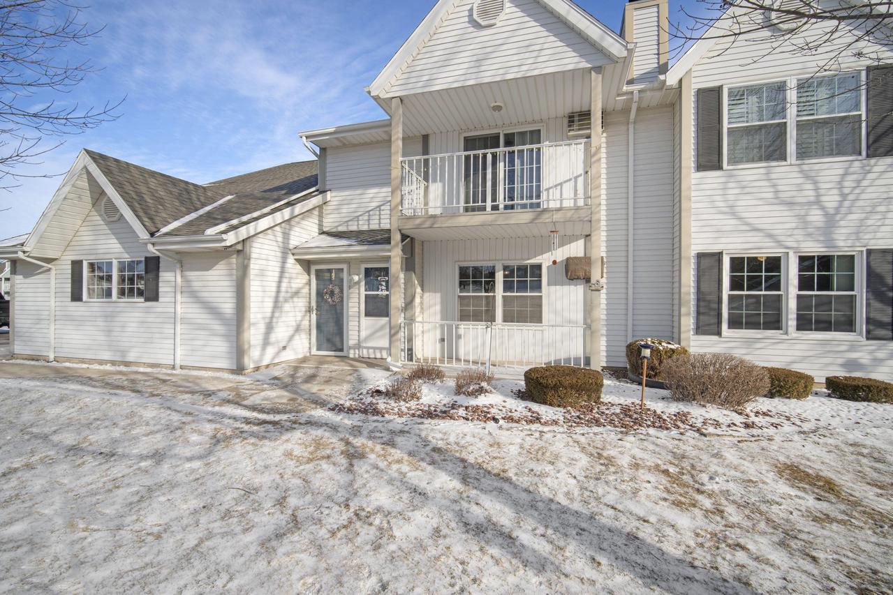 183 Minz Park #2, West Bend, WI 53095