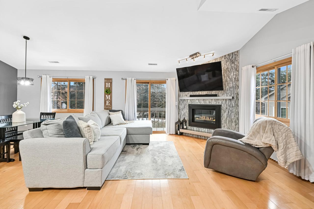 18500 Brookfield Lake #74, Brookfield, WI 53045