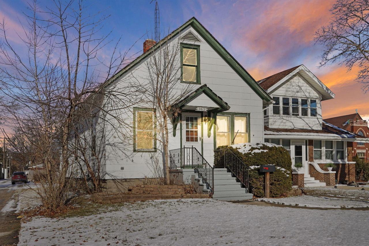 2612 Roosevelt Rd, Kenosha, WI 53143