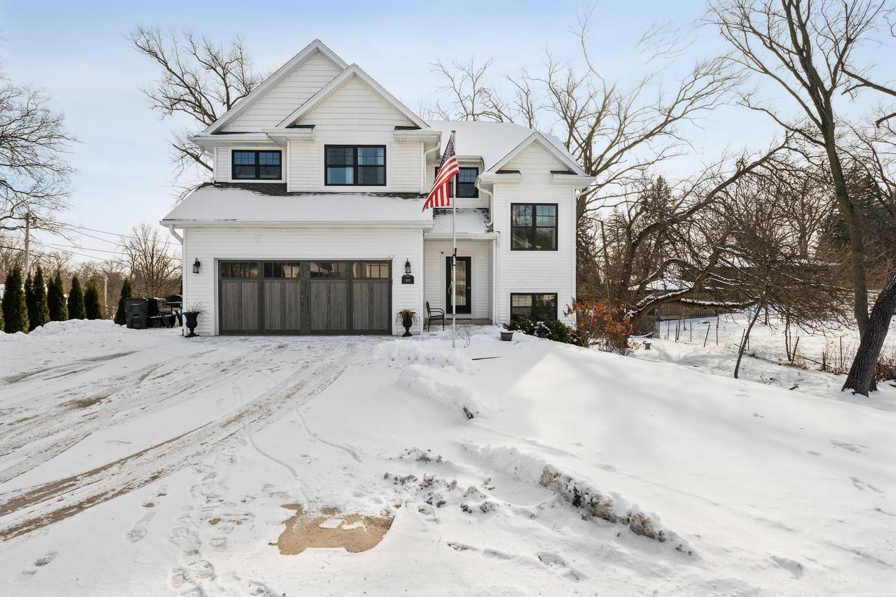 W3801 Woodland Dr, Geneva, WI 53147