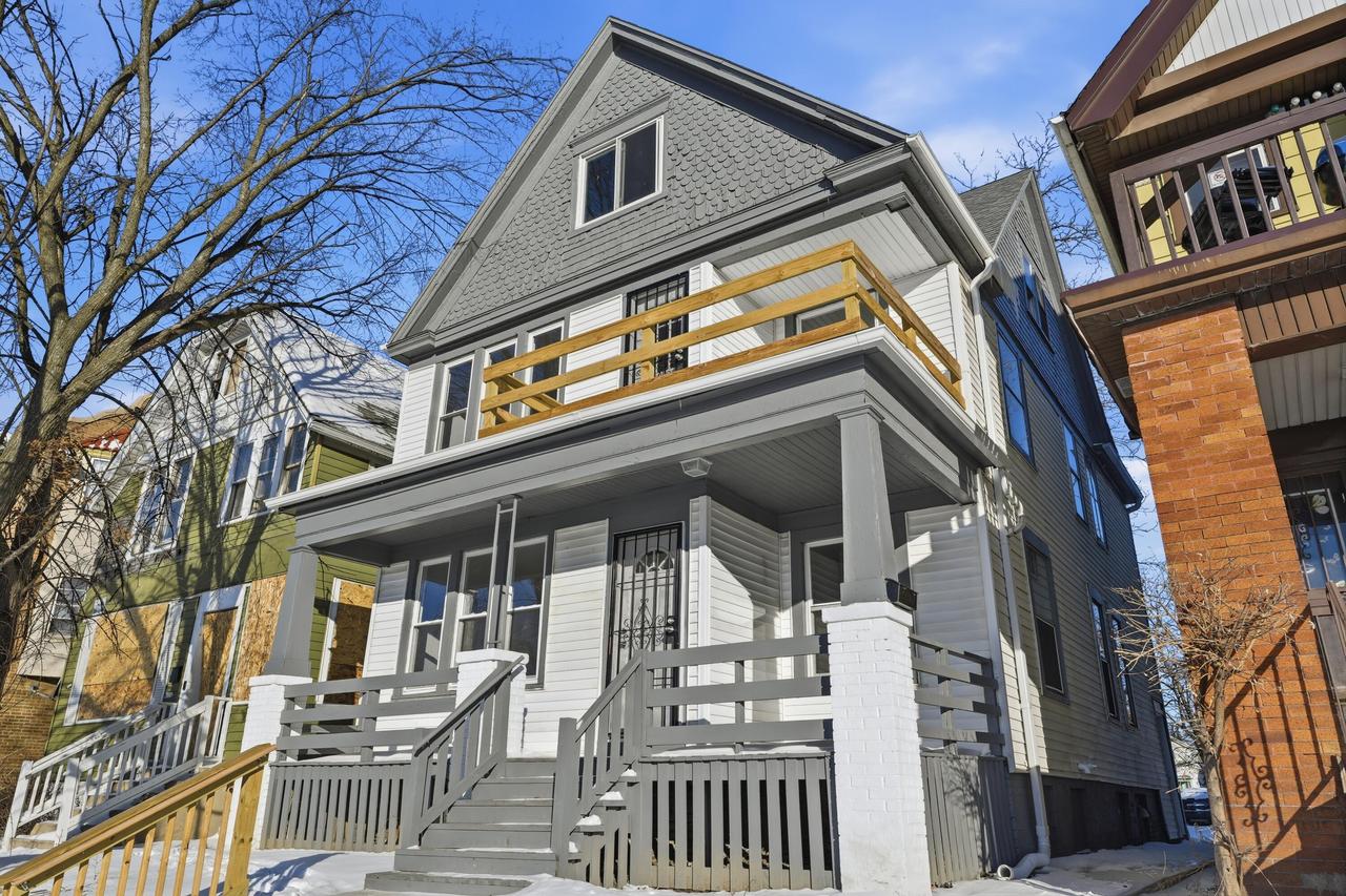 4222 W Lloyd St., Milwaukee, WI 53208