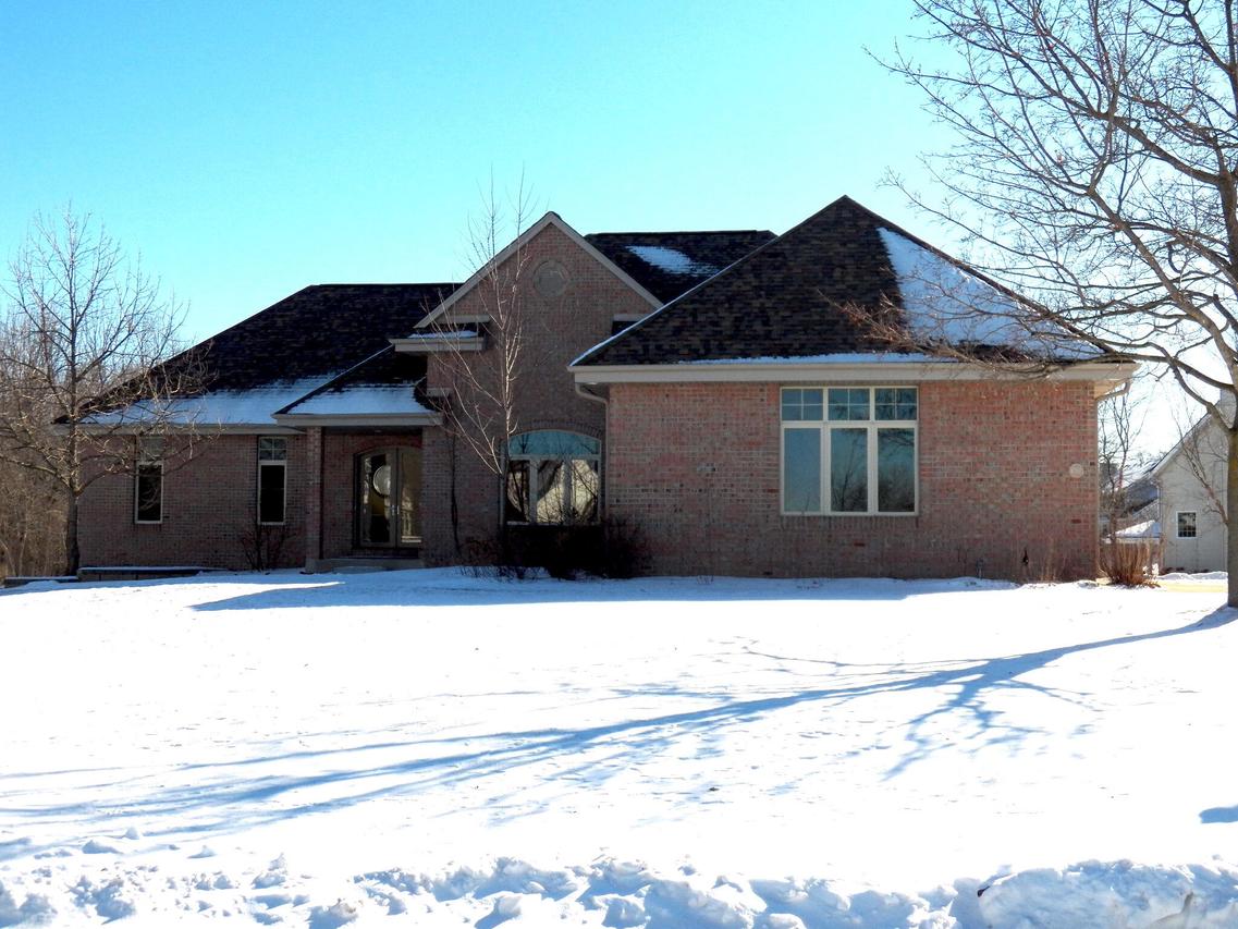 4707 W Jenna Ct, Franklin, WI 53132