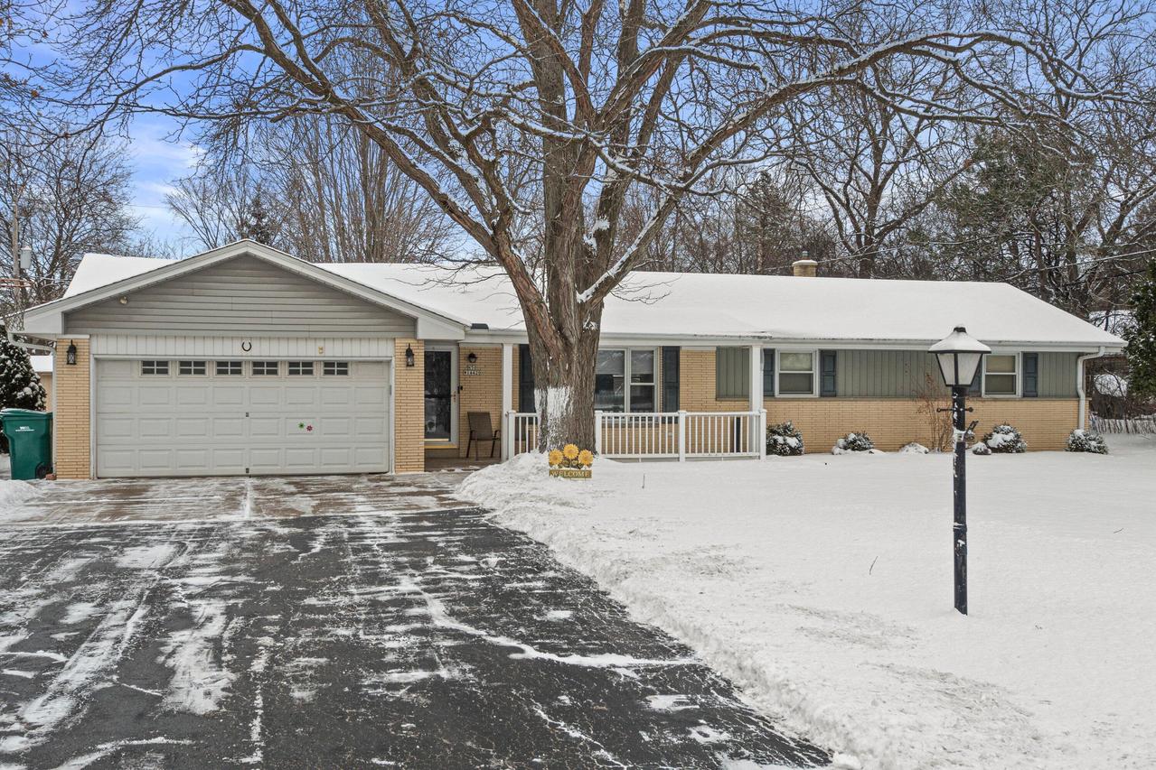 N50W14420 Fairmount Ave, Menomonee Falls, WI 53051