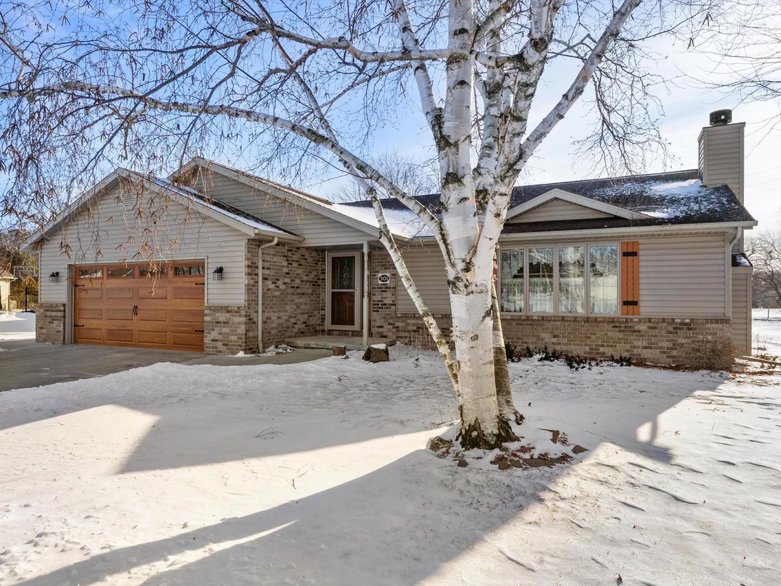 501 River Bluff, Manitowoc, WI 54220