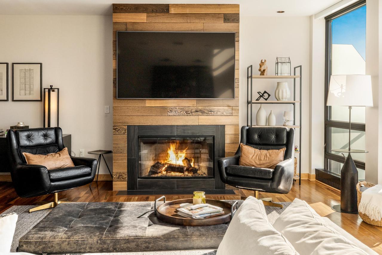 311 E Erie St #419, Milwaukee, WI 53202