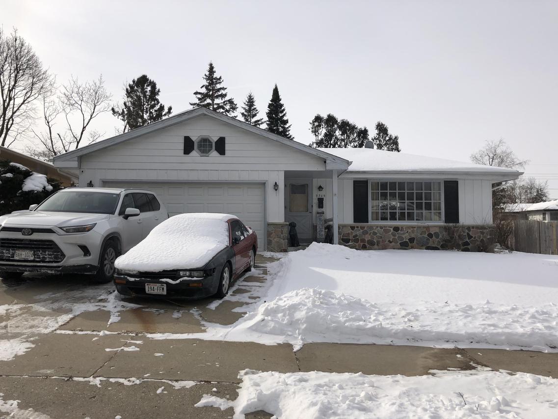 9703 W Kaul Ave, Milwaukee, WI 53225