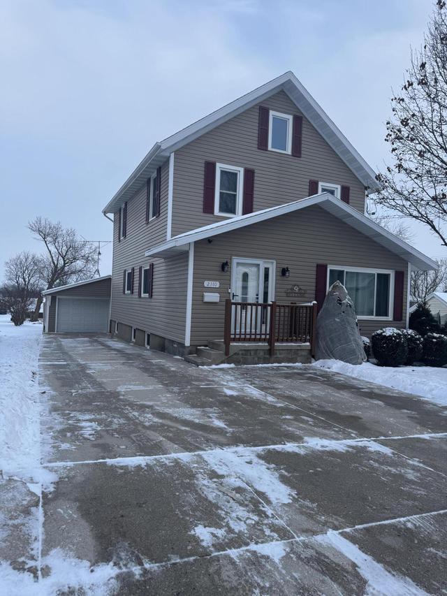 2310 Monroe St, New Holstein, WI 53061