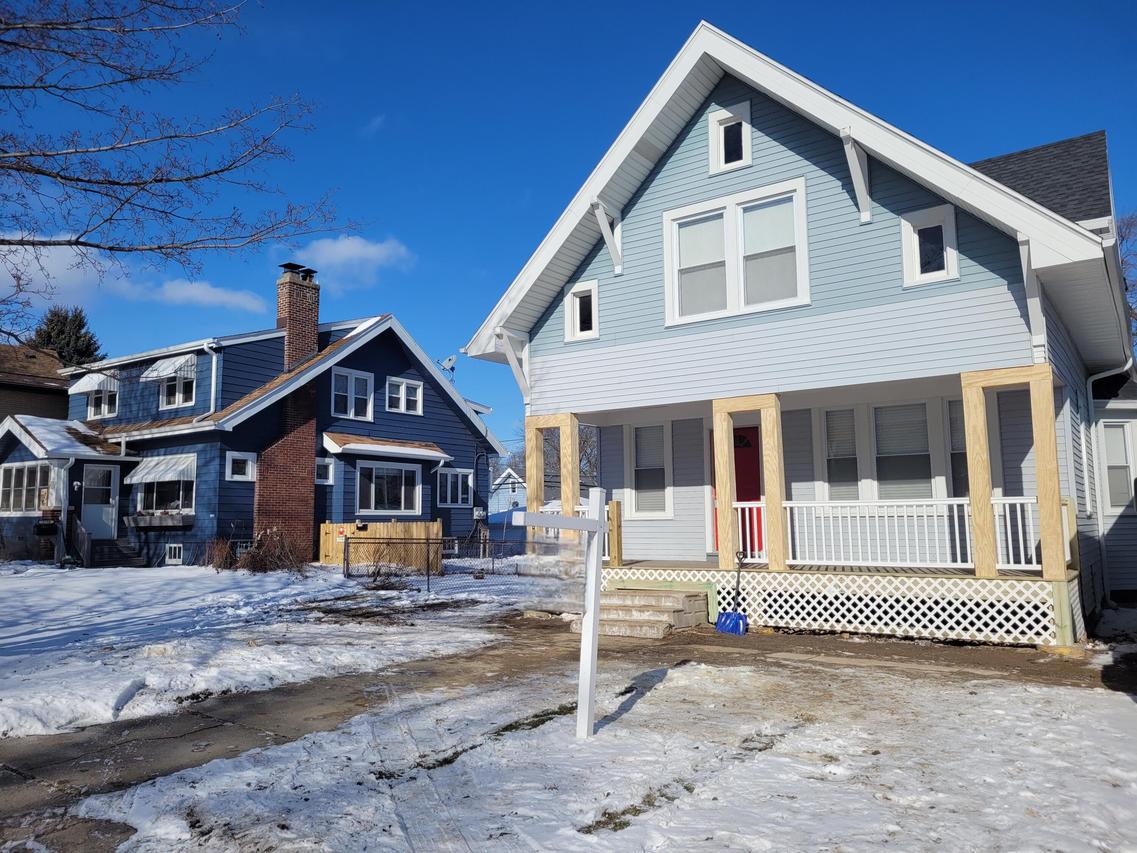 3758 E Van Norman Ave, Cudahy, WI 53110