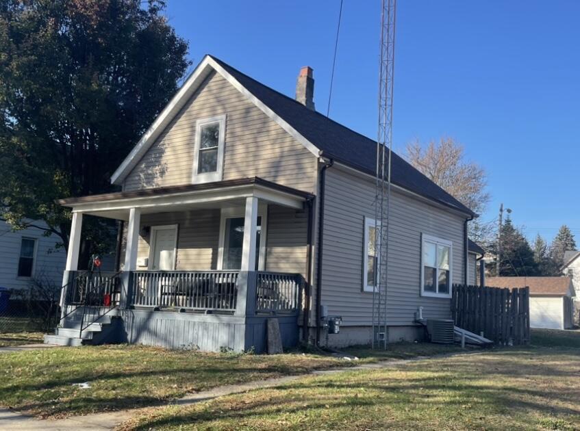 1912 62nd St, Kenosha, WI 53143