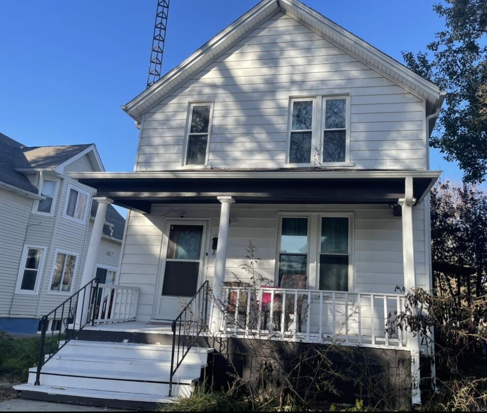 1916 62nd St, Kenosha, WI 53143