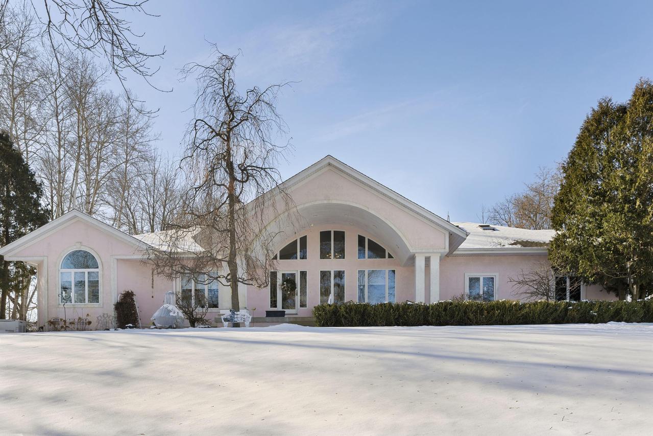 N6715 County Road I -, Fredonia, WI 53021