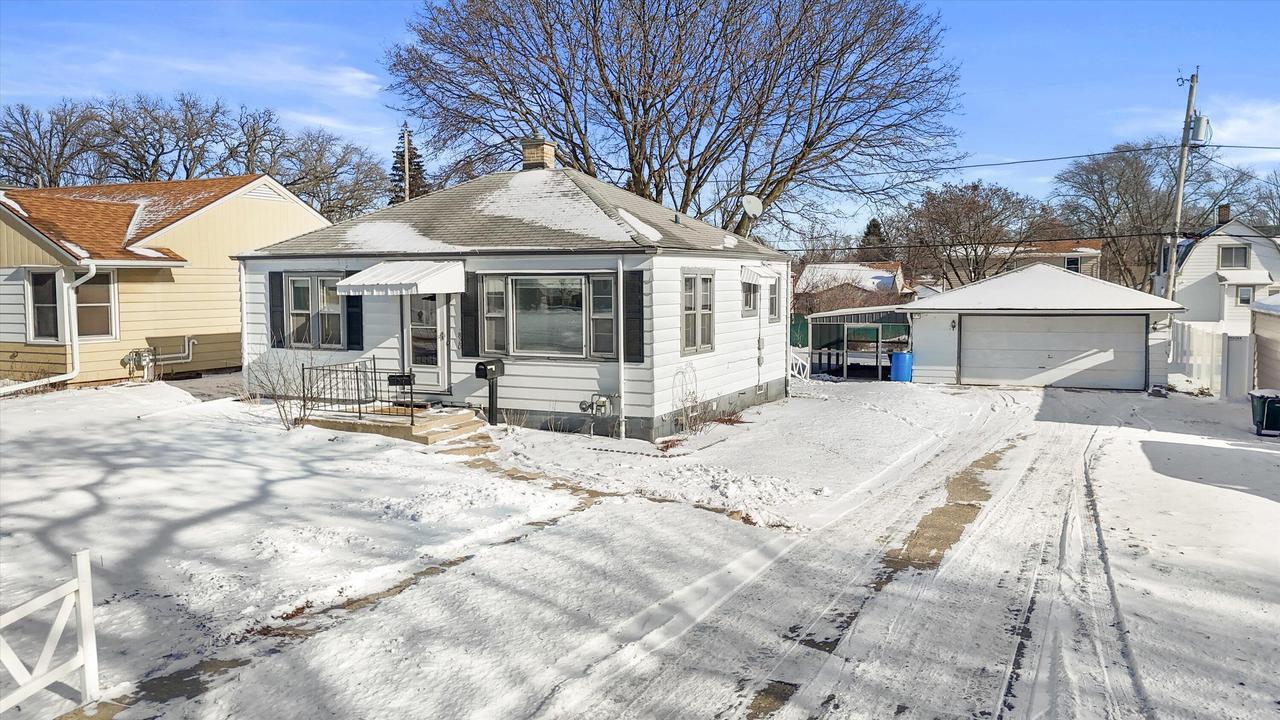 820 S 91st St, West Allis, WI 53214
