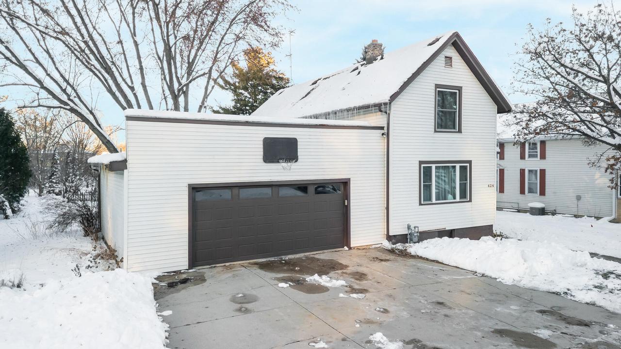 424 Fremont St, Plymouth, WI 53073
