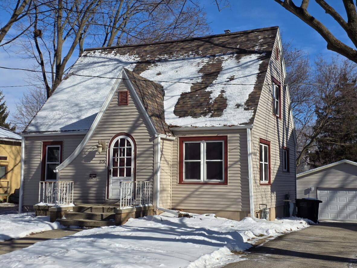 175 N Park St, Whitewater, WI 53190