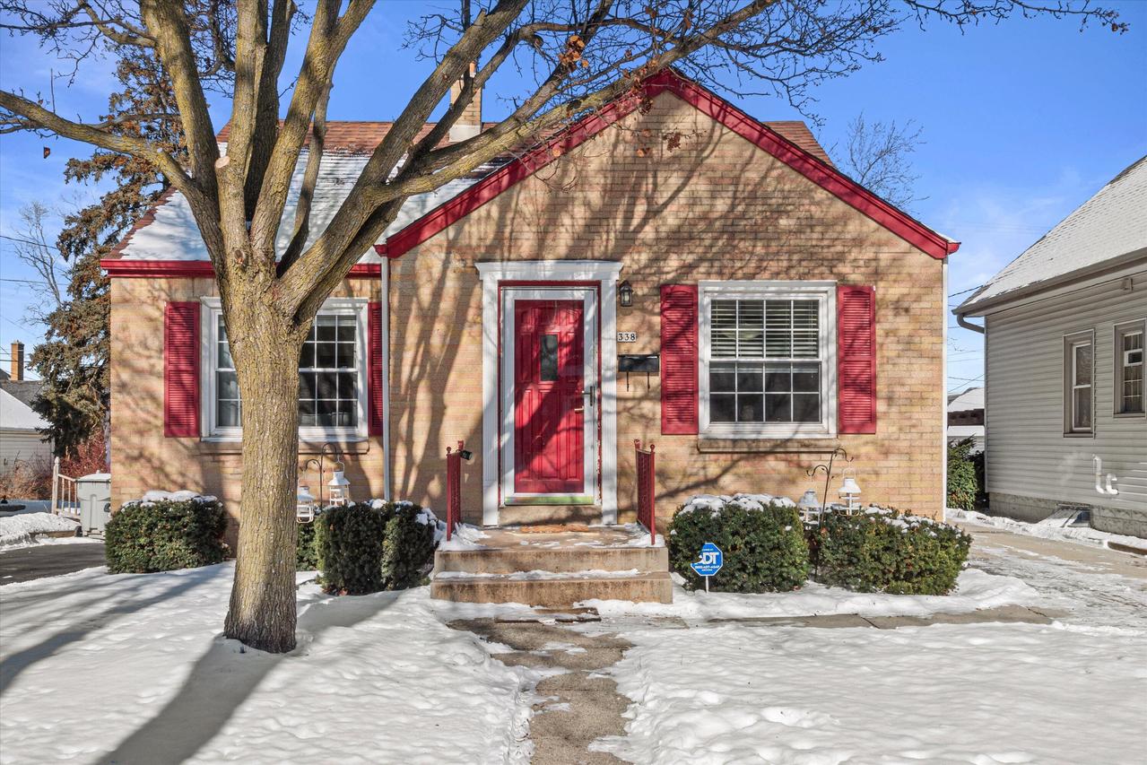 338 E Norwich St, Milwaukee, WI 53207