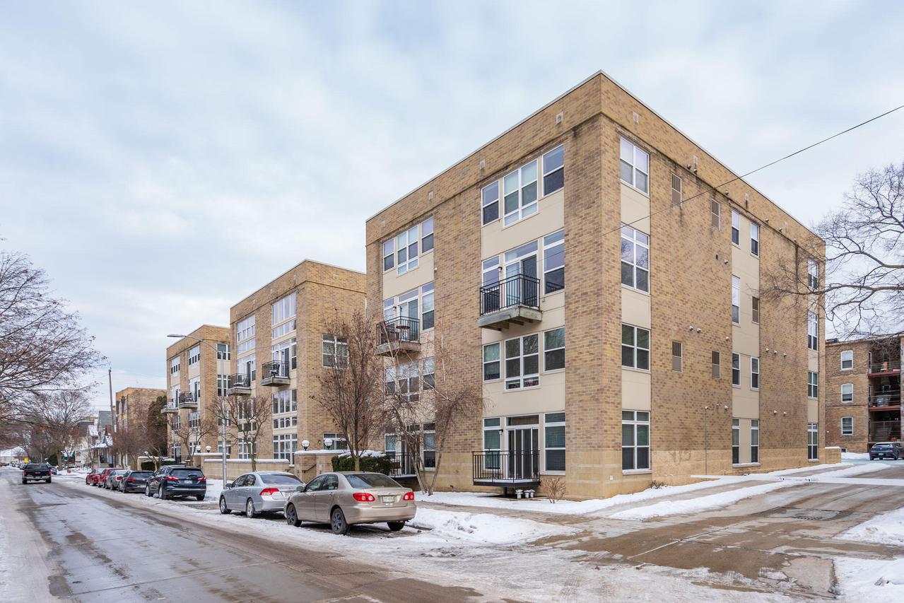 1550 N Warren Ave #308, Milwaukee, WI 53202
