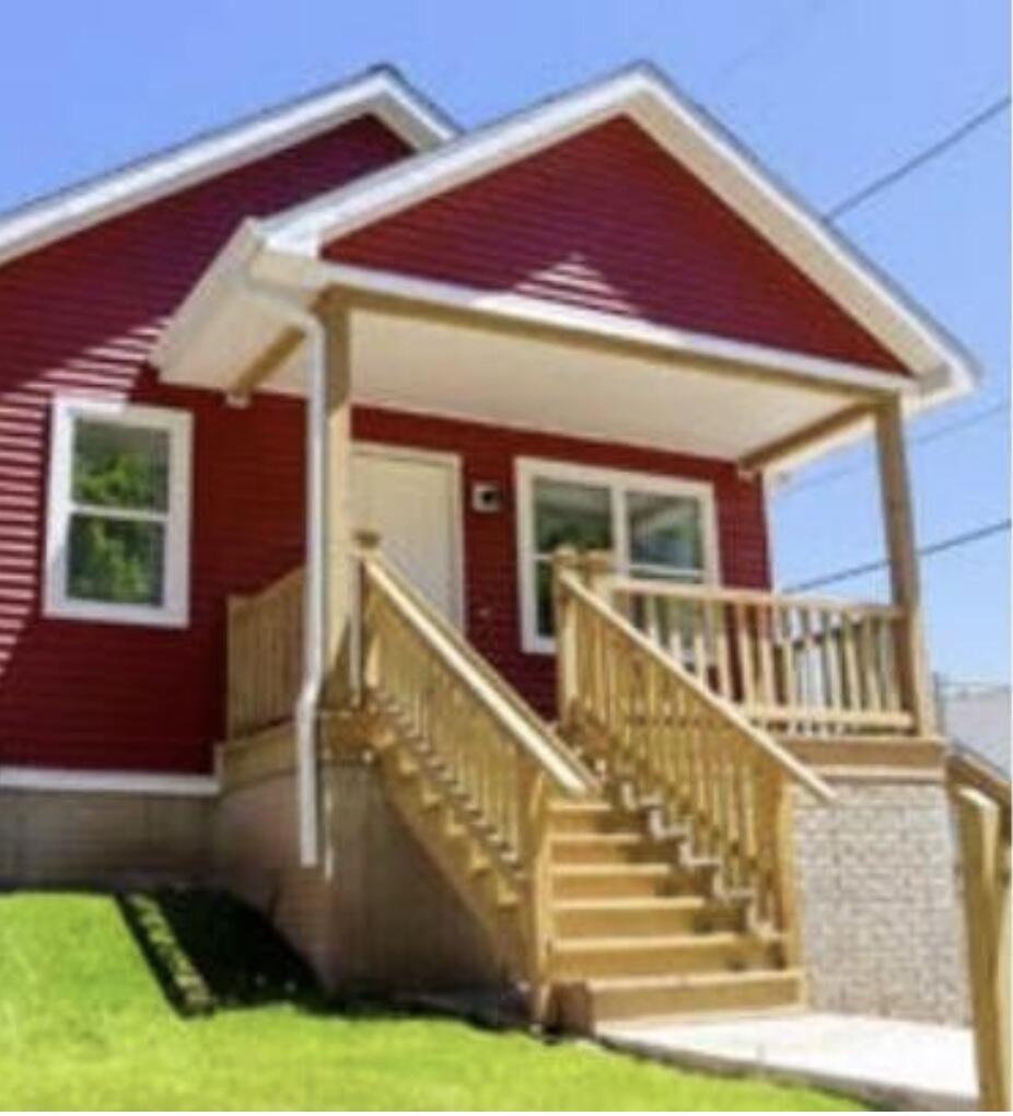 3260 N Achilles St, Milwaukee, WI 53212