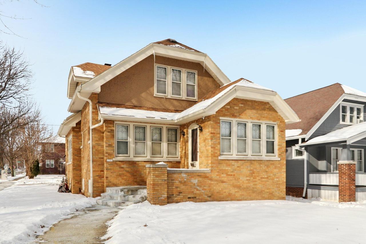 2503 N 48th St, Milwaukee, WI 53210
