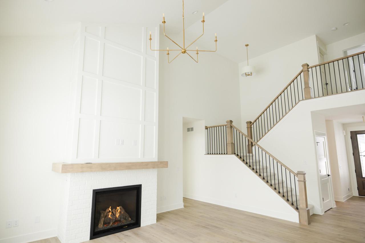 W274N6937 Pintail Ct, Lisbon, WI 53089