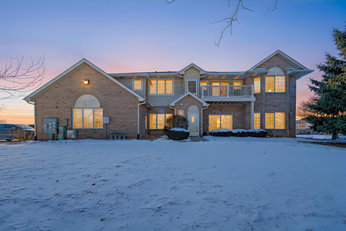 1520 Raintree Ln #73, Mount Pleasant, WI 53406