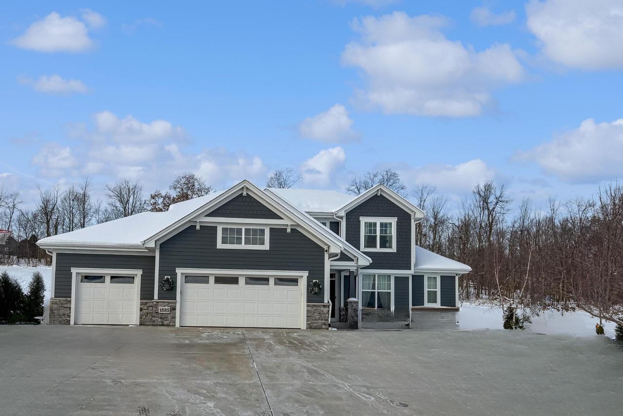 1885 Grandview Dr, Slinger, WI 53086
