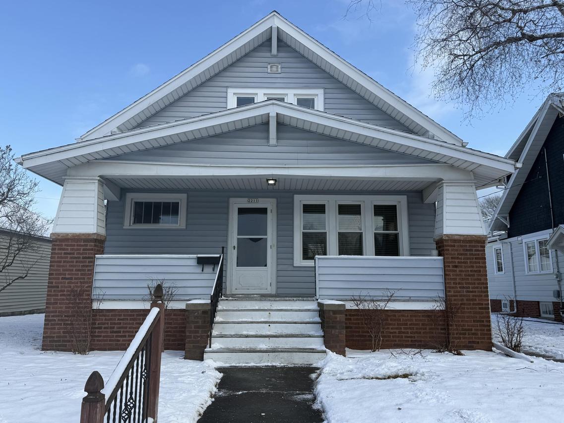 2211 Wedemeyer St, Sheboygan, WI 53081