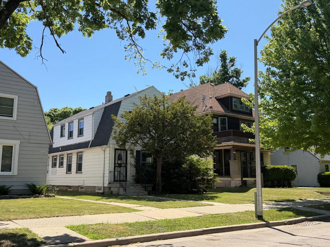 3956 N 41st St, Milwaukee, WI 53216