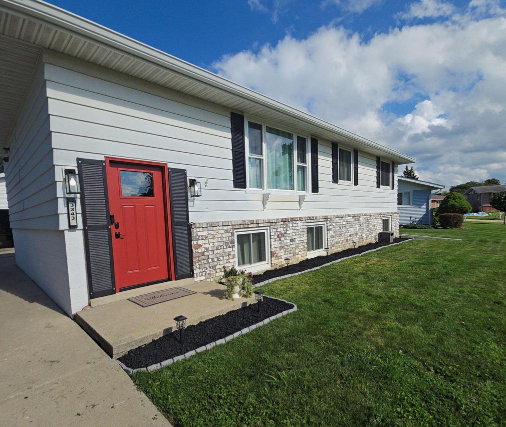 3343 Stratford Ave, Racine, WI 53402