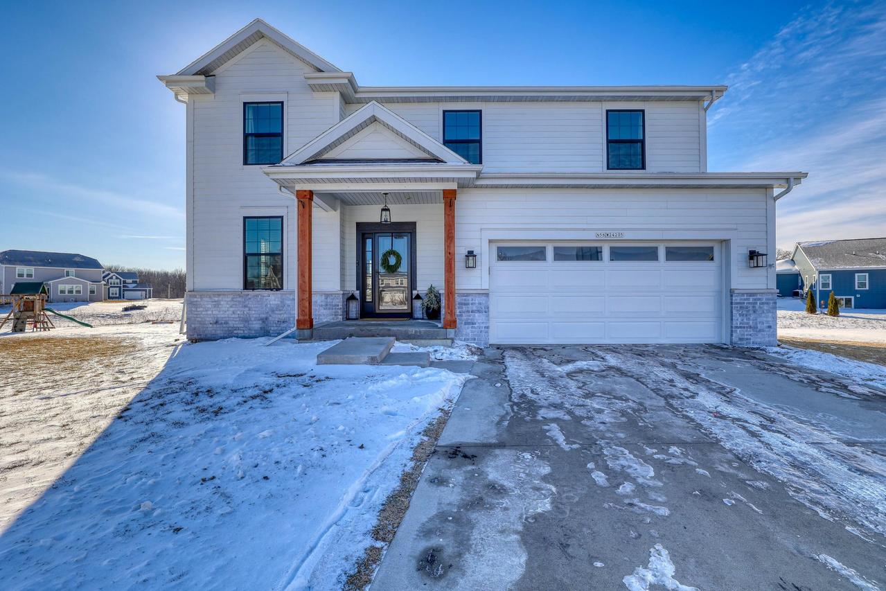 N56W24205 Simona Ct, Sussex, WI 53089