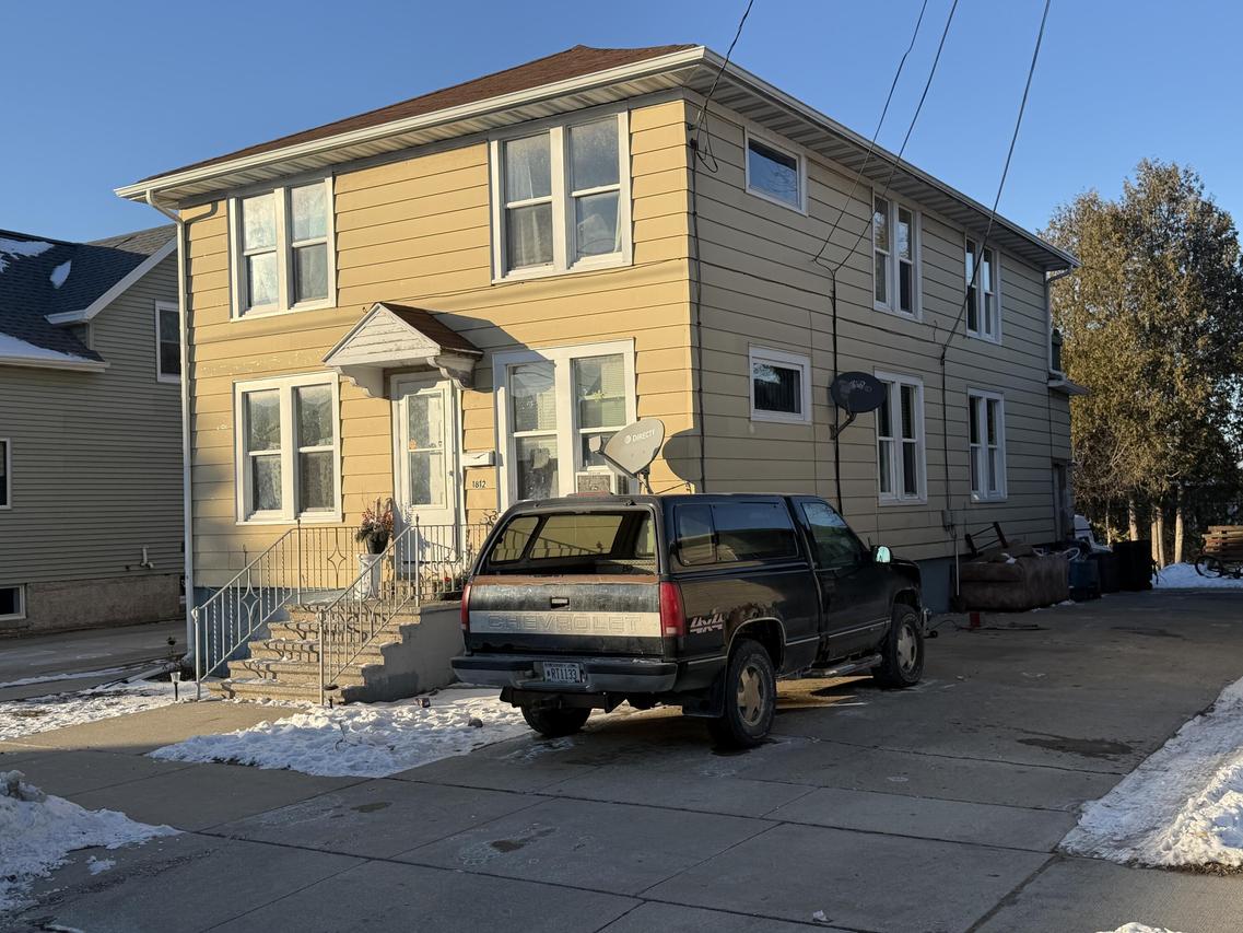 1812 14th St, Two Rivers, WI 54241