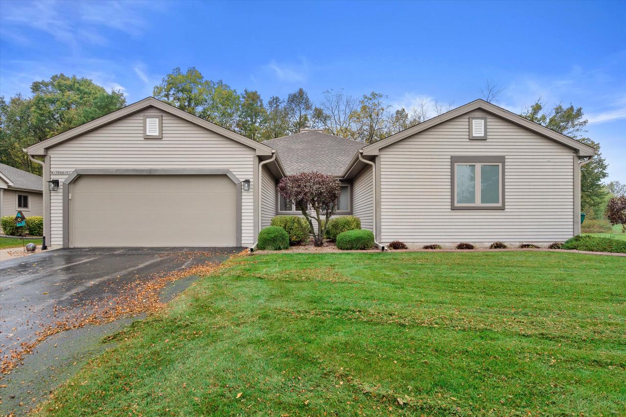 W175N8151 Robin Cir #1, Menomonee Falls, WI 53051