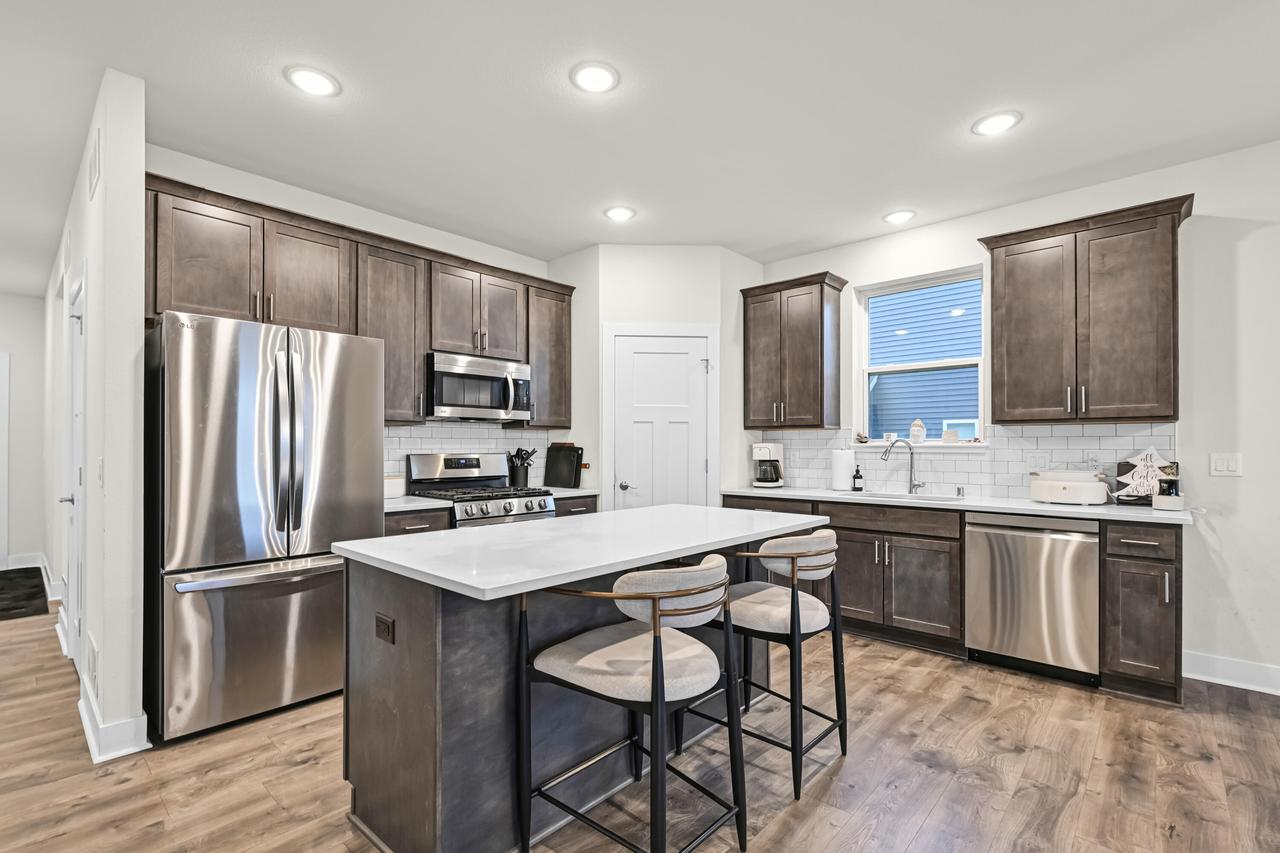 704 River Ridge, Waterford, WI 53185