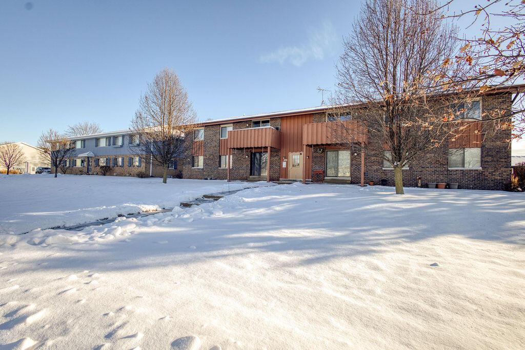 10259 W Whitnall Edge Dr #103, Franklin, WI 53132