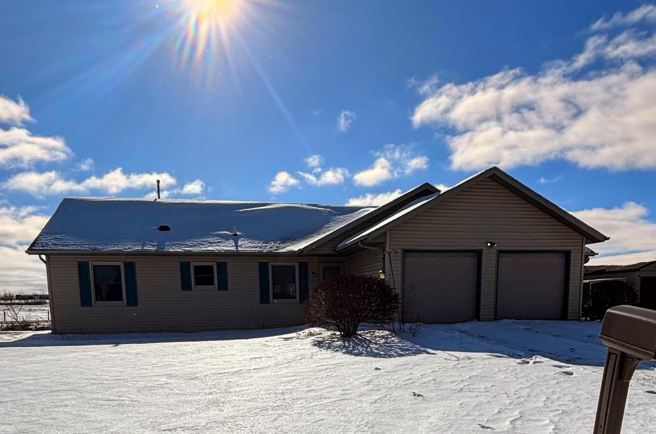 1633 Carlson Pl, Watertown, WI 53094