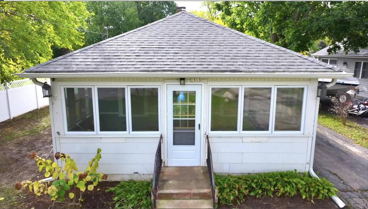 1513 Skinner Dr, Twin Lakes, WI 53181