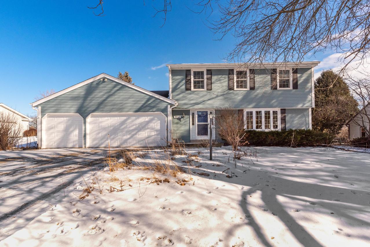 9936 N Concord Dr, Mequon, WI 53097