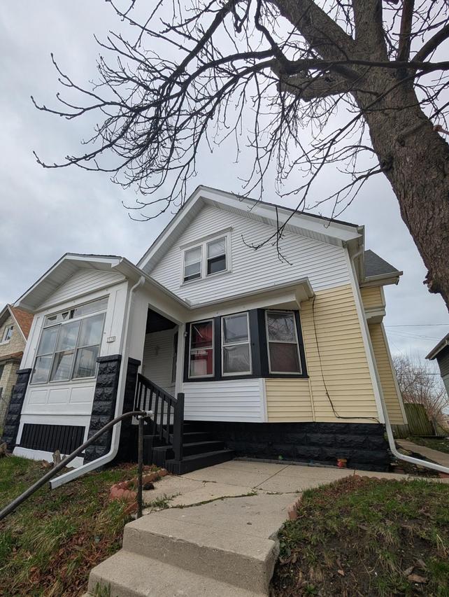 2538 N Hubbard St, Milwaukee, WI 53212