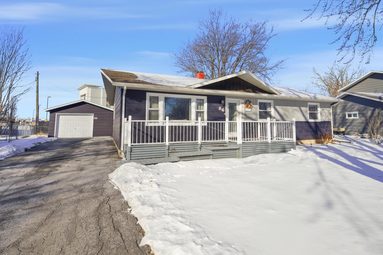 86 Pioneer Ct, Fond Du Lac, WI 54935