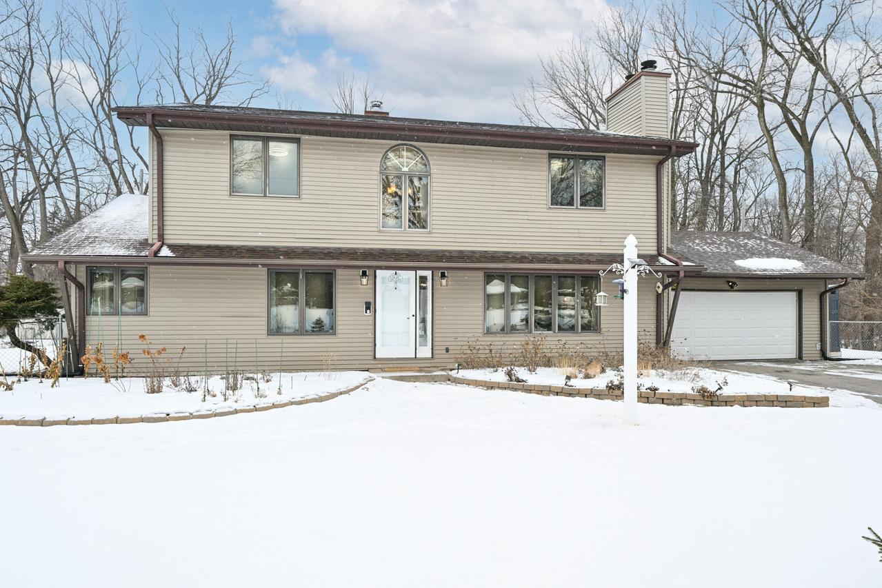 11368 Bridget Ln, Hales Corners, WI 53130