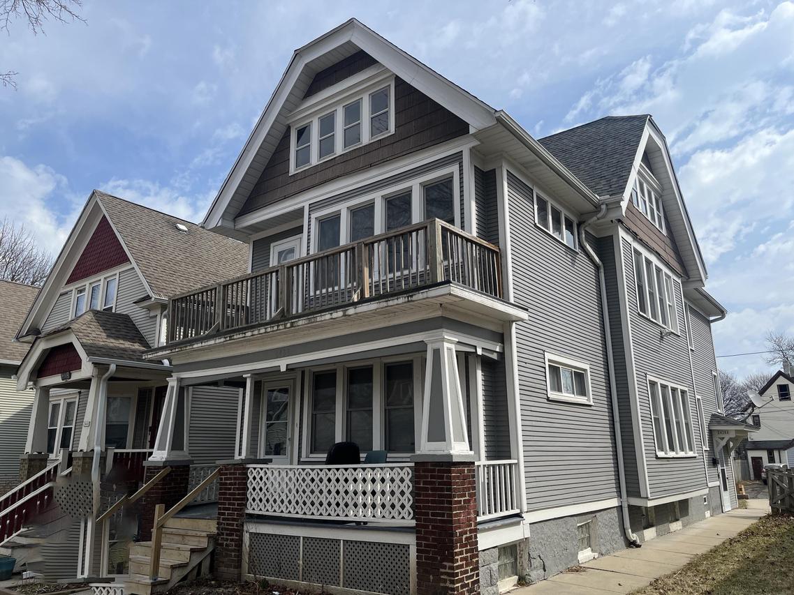 2438 N Pierce St, Milwaukee, WI 53212