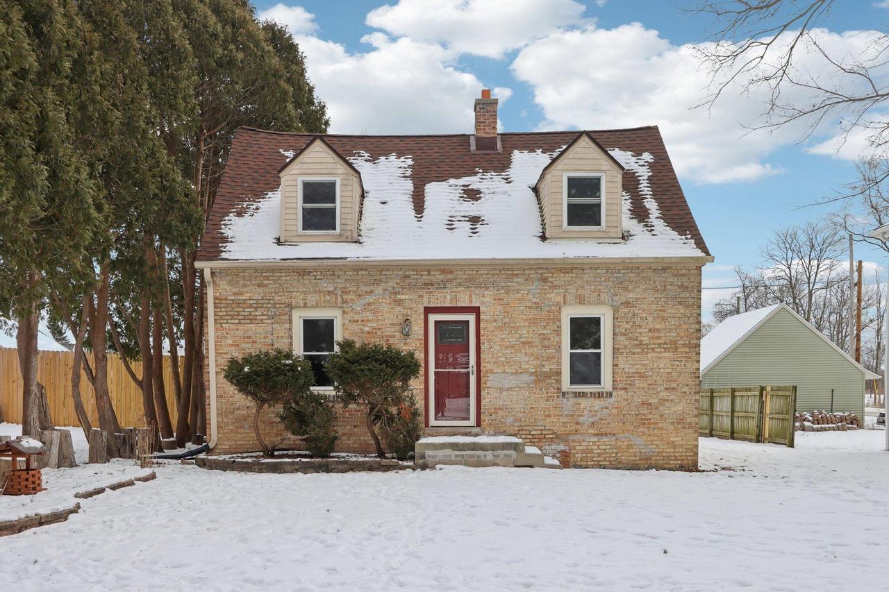 6212 N 106th St, Milwaukee, WI 53225