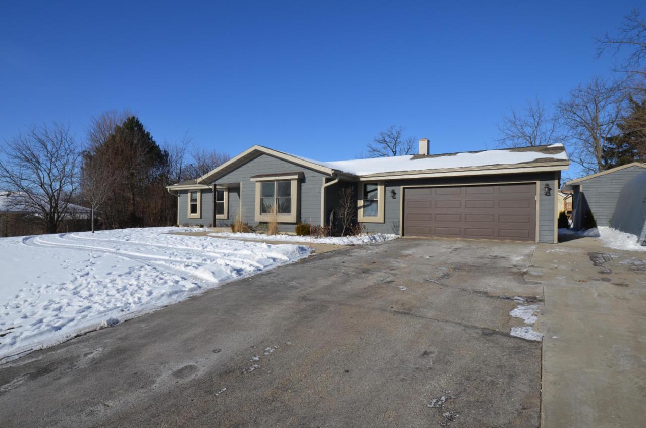 421 Meadow Ln, Eagle, WI 53119