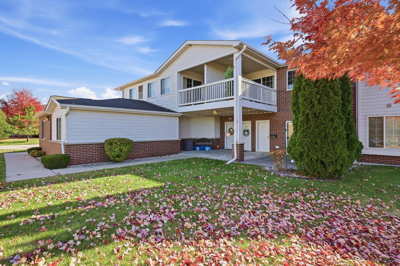 838 Boulder Trl #205, Mount Pleasant, WI 53406