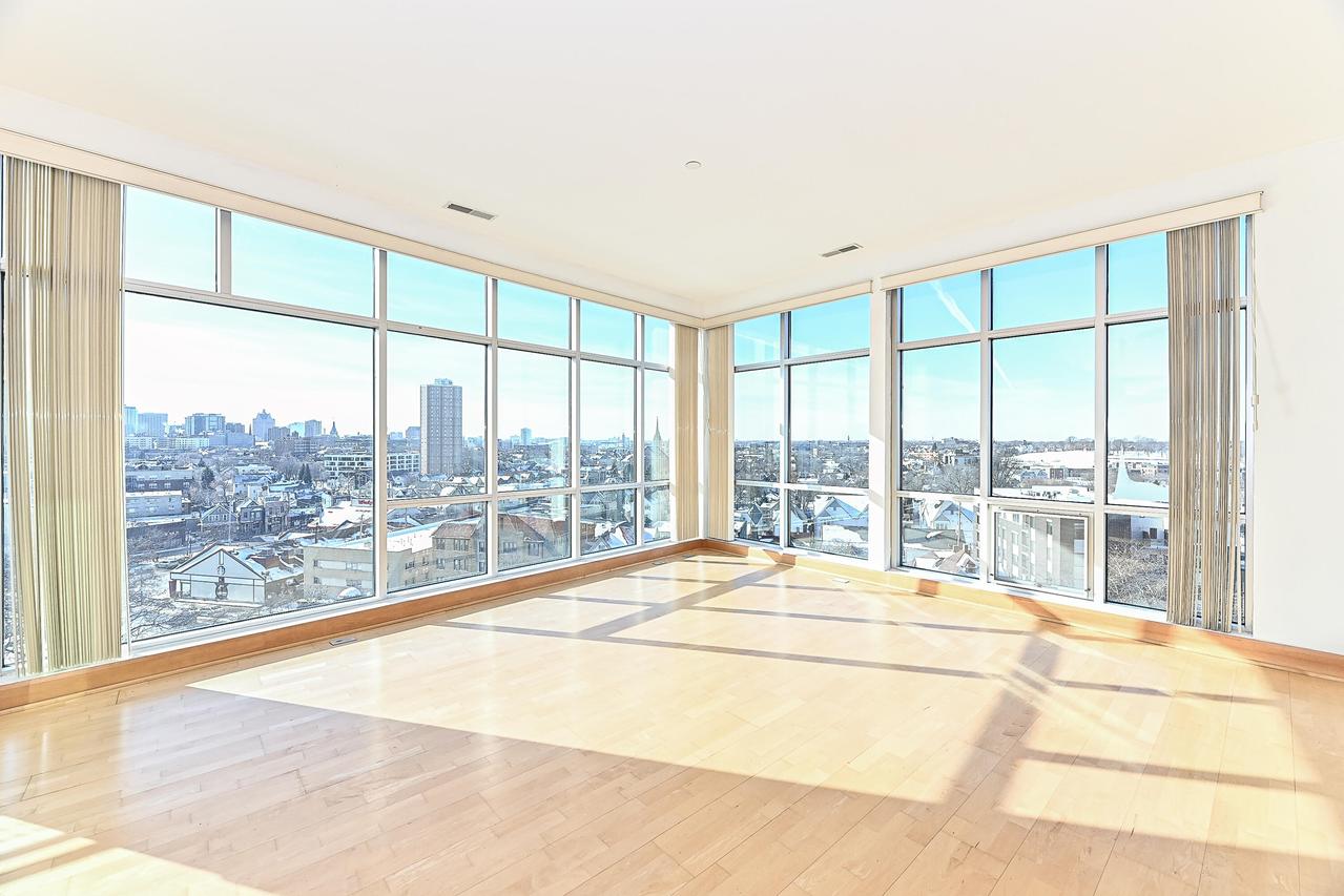 1550 E Royall Pl #804, Milwaukee, WI 53202