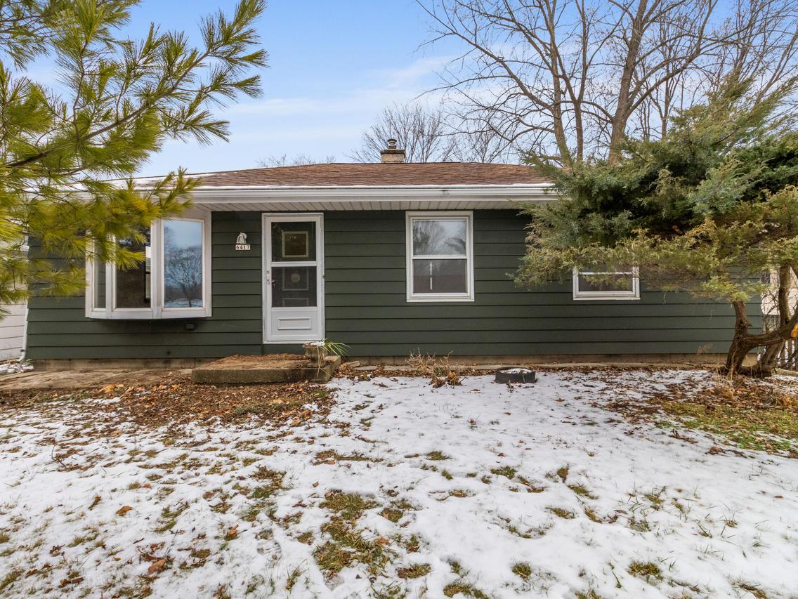 6417 N Green Bay Ave, Glendale, WI 53209