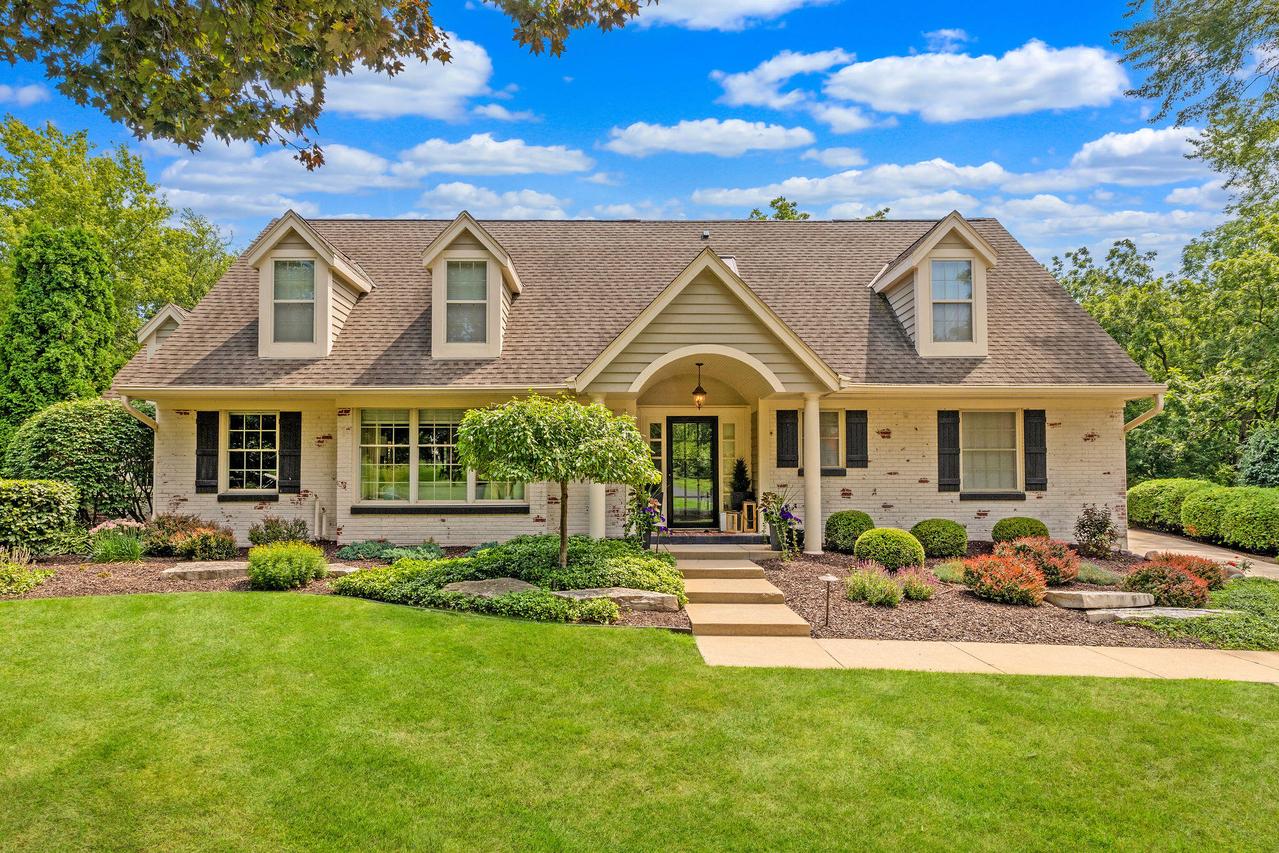 920 Madera Cir, Elm Grove, WI 53122